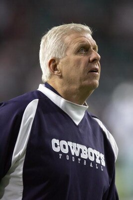 ATLANTA - DECEMBER 16: Head coach Bill Parcells of the Dallas Cowboys looks on during the game gainst the Atlanta Falcons at the Georgia Dome on December 16, 2006 in Atlanta, Georgia. (Photo by Ronald Martinez/Getty Images)
