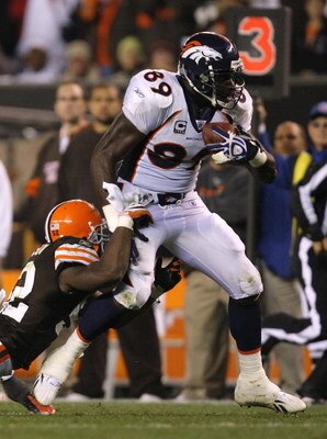 CLEVELAND - NOVEMBER 6:  Daniel Graham #89 of the Denver Broncos runs by D'Qwell Jackson #52 of the Cleveland Browns for a touchdown during the fourth quarter of their NFL game at Cleveland Browns Stadium November 6, 2008 in Cleveland, Ohio.  (Photo by Ma