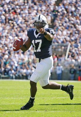 STATE COLLEGE, PA - SEPTEMBER 19: Quarterback Daryll Clark #17 of the Penn State Nittany Lions rolls out of the pocket during a game against the Temple Owls on September 19, 2009 at Beaver Stadium in State College, Pennsylvania. (Photo by Hunter Martin/Ge