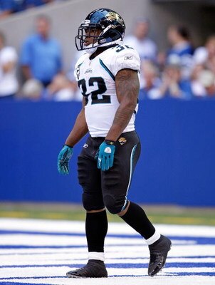 INDIANAPOLIS - SEPTEMBER 13:  Maurice Jones-Drew #32 of the Jacksonville Jaguars is pictured during the game against the Indianapolis Colts  at Lucas Oil Stadium on September 13, 2009 in Indianapolis, Indiana.  (Photo by Andy Lyons/Getty Images)