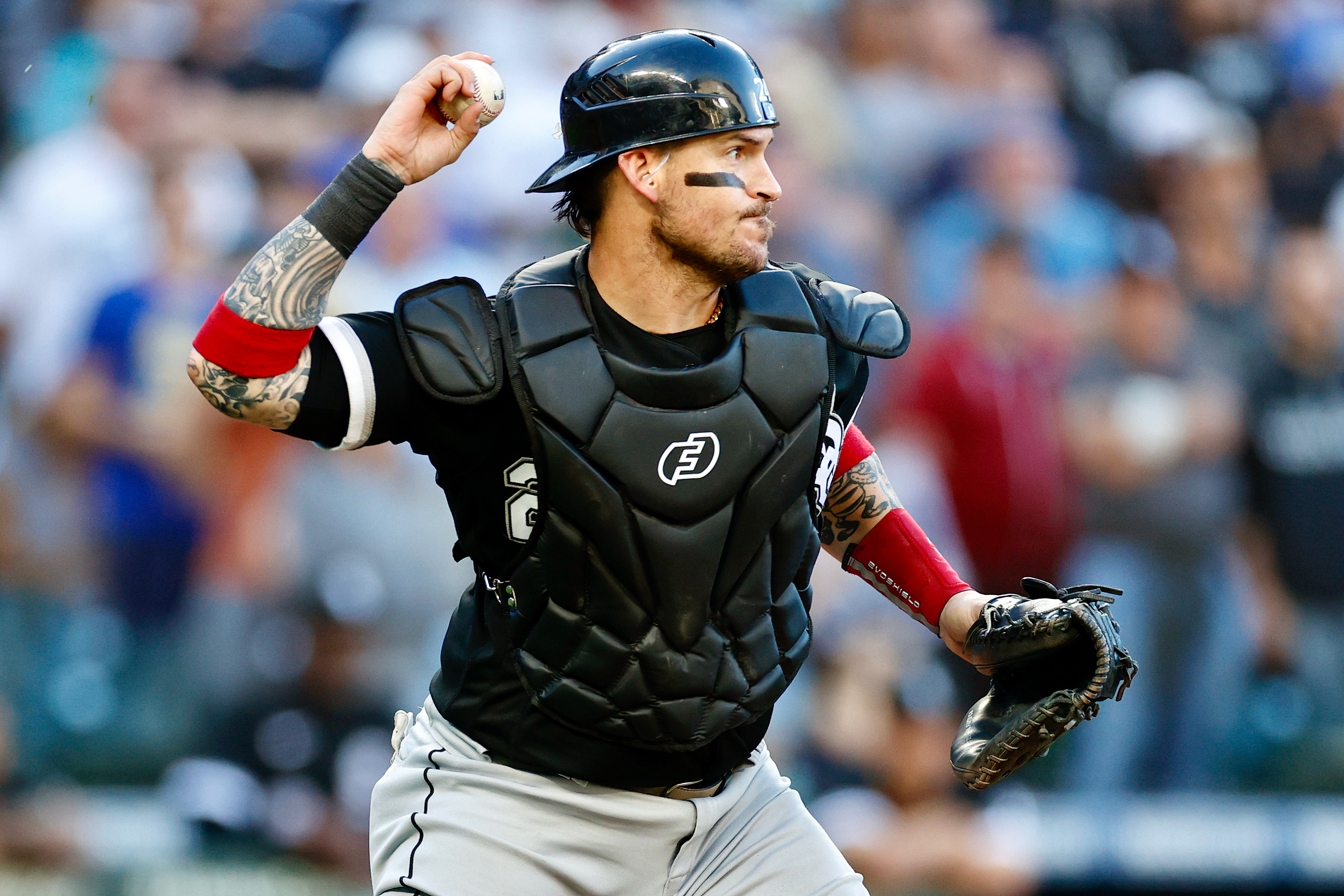 JD Martinez homers, Red Sox beat Orioles in 3rd straight, 5-3