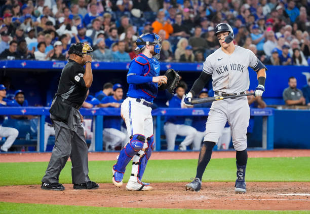 MLB Playoffs: Yankee Stadium was buzzing in return of October baseball -  Pinstripe Alley