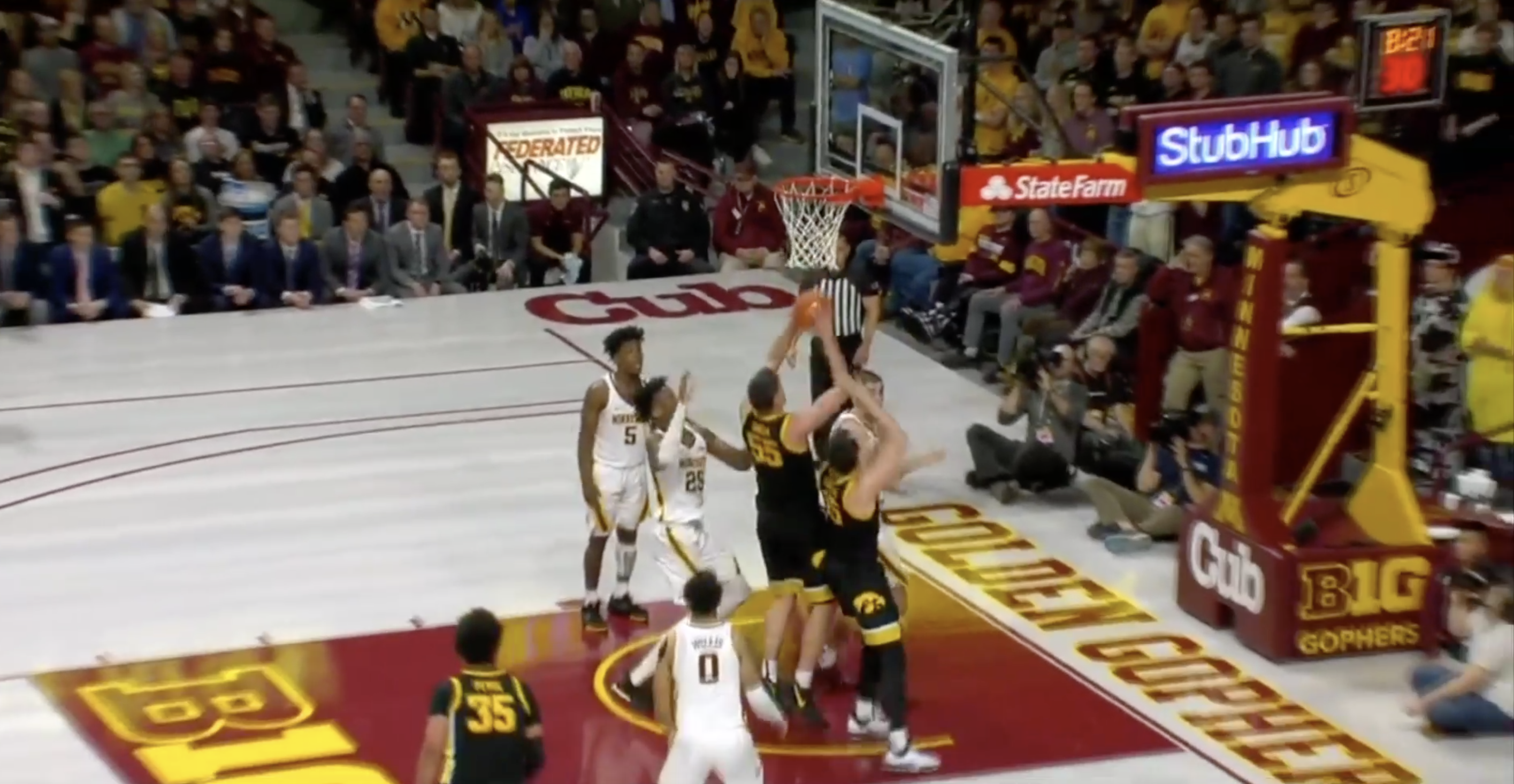 No 21 Iowa Beats Minnesota 58 55