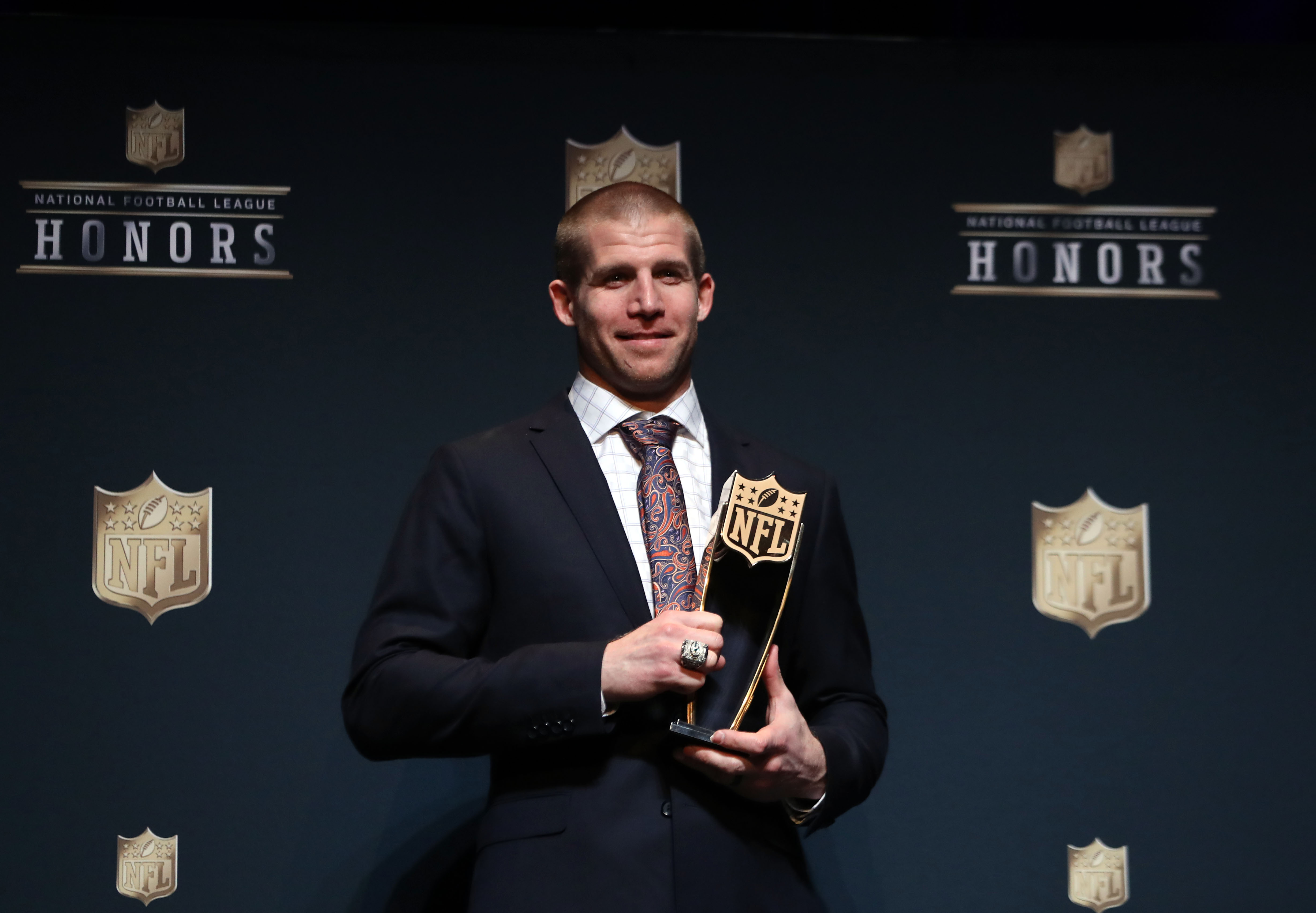 Bleacher Report on X: Dak Prescott named NFL Offensive Rookie of the Year  #NFLHonors  / X