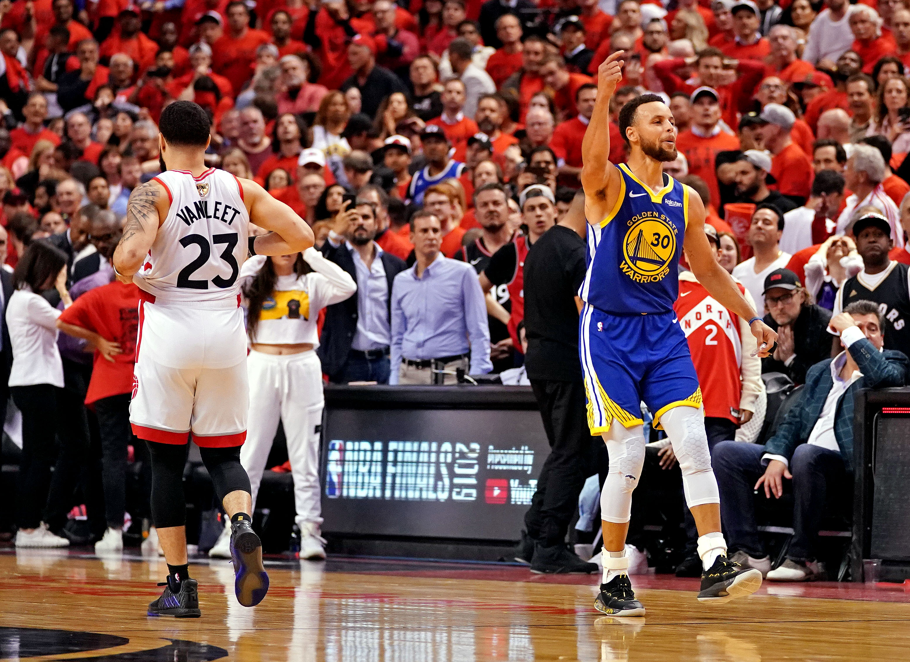 Fred VanVleet Talks Drake Hooping at the Raptors Facility and Kawhi  Leonard's Influence