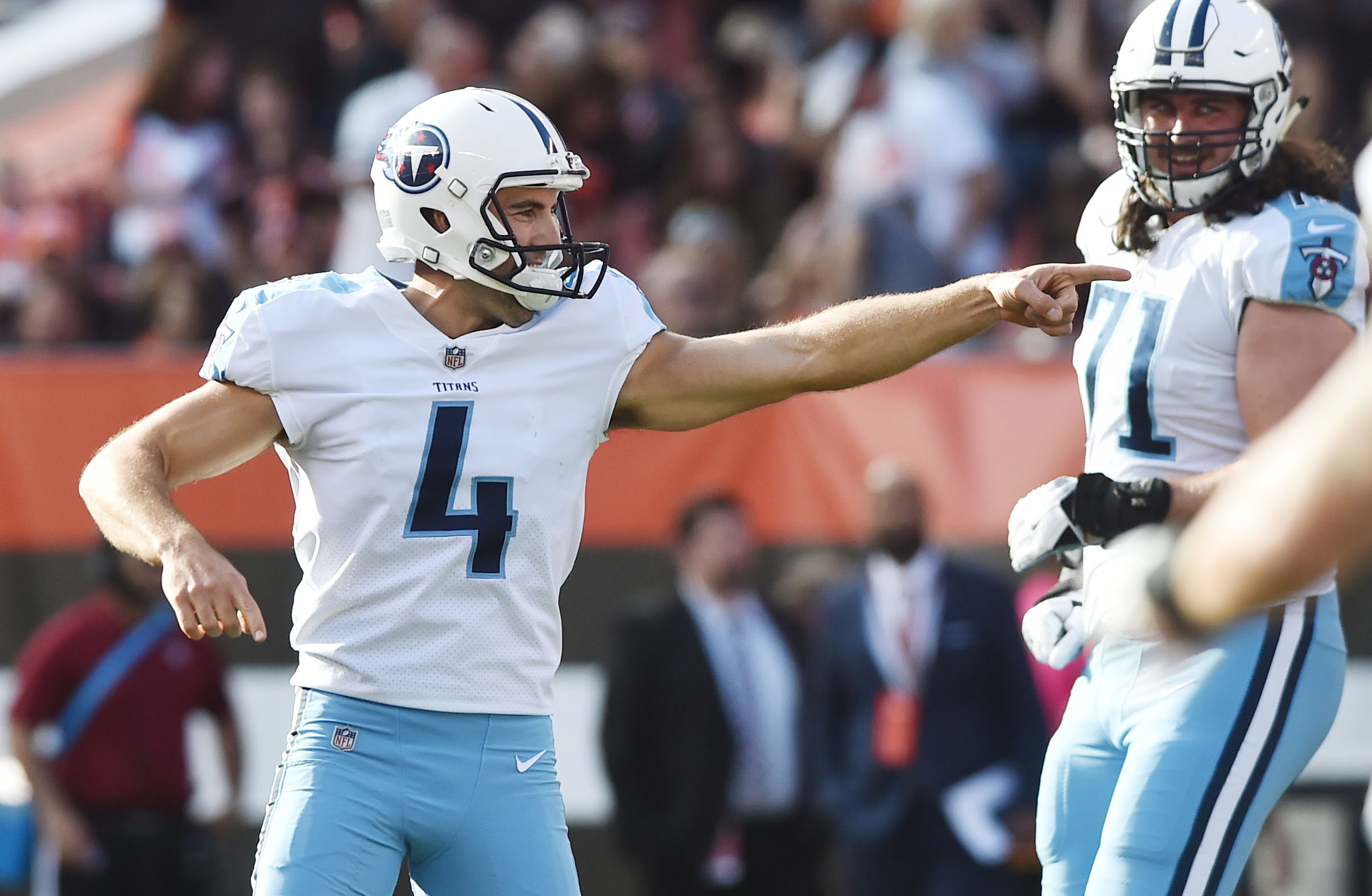 Matt Moore Delivers 52-yard TD Strike to Kenny Stills!