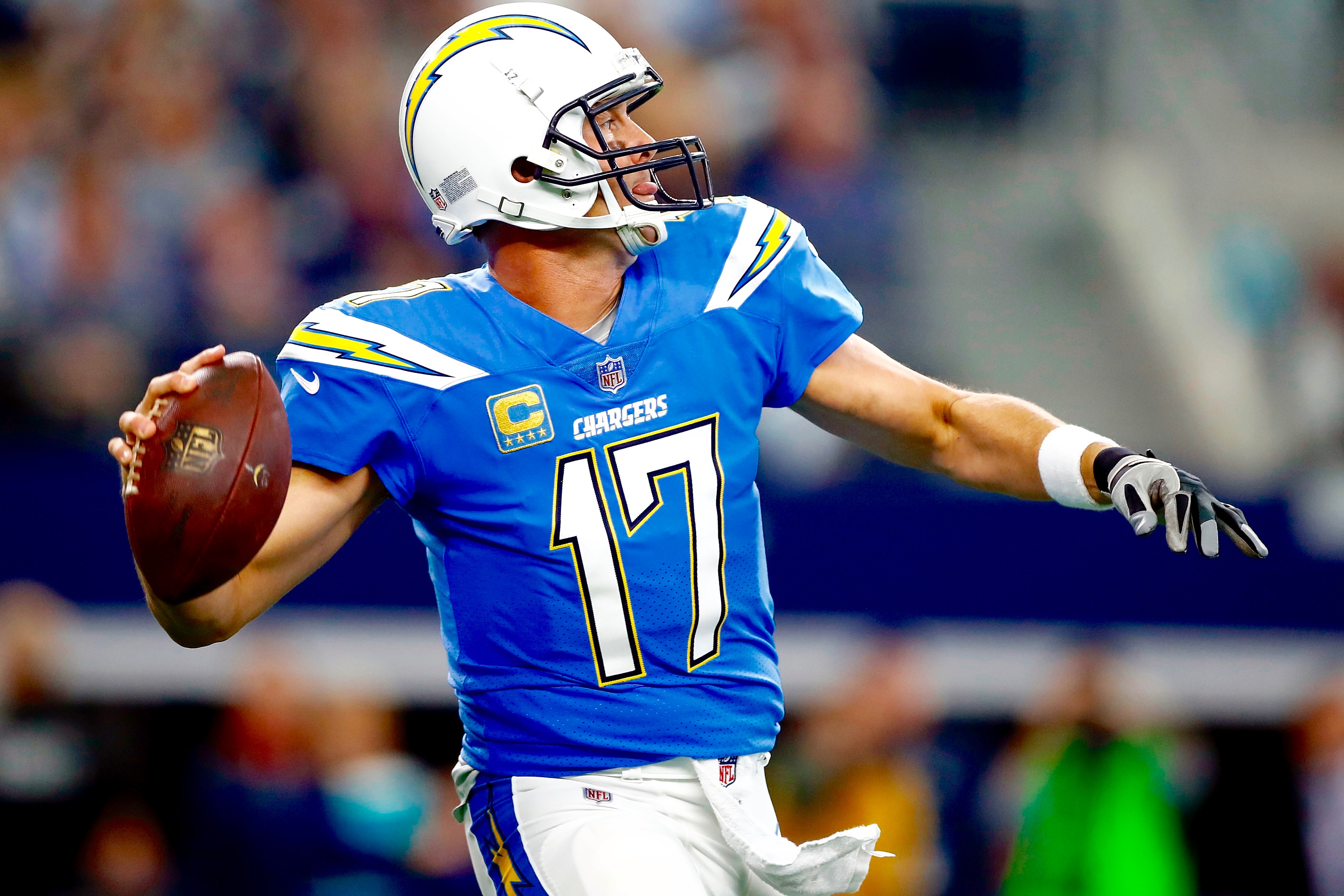 Rivers, Chargers beat fading Cowboys, 28-6, on Thanksgiving