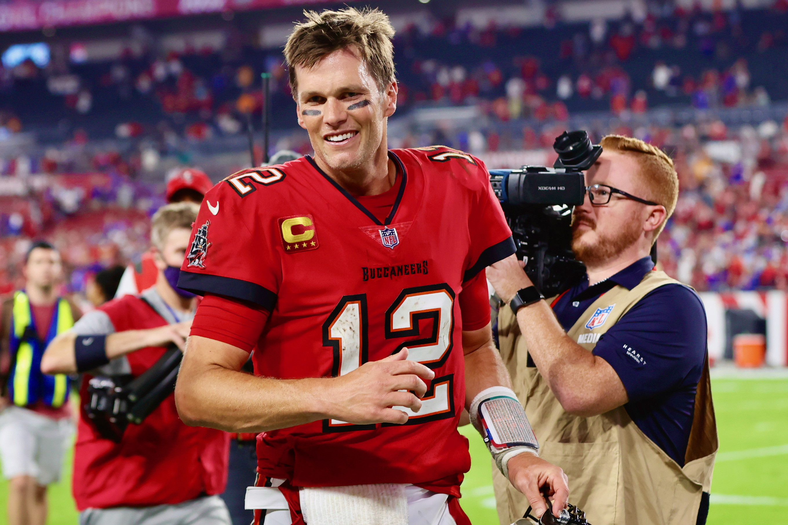 Brady, Bucs top Bills 33-27 in OT