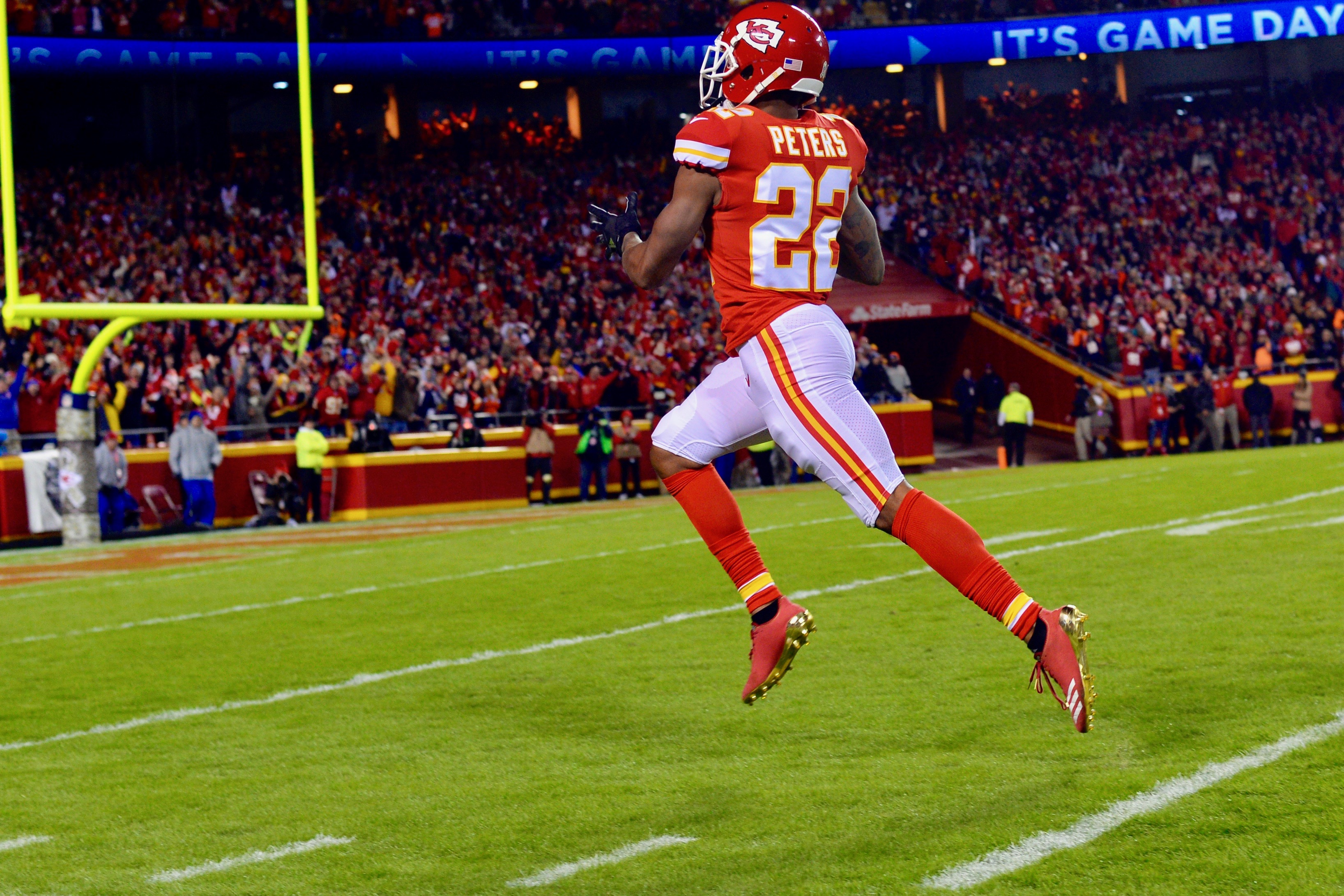 Chiefs force 5 TOs, beat Broncos 29-19 in AFC West showdown