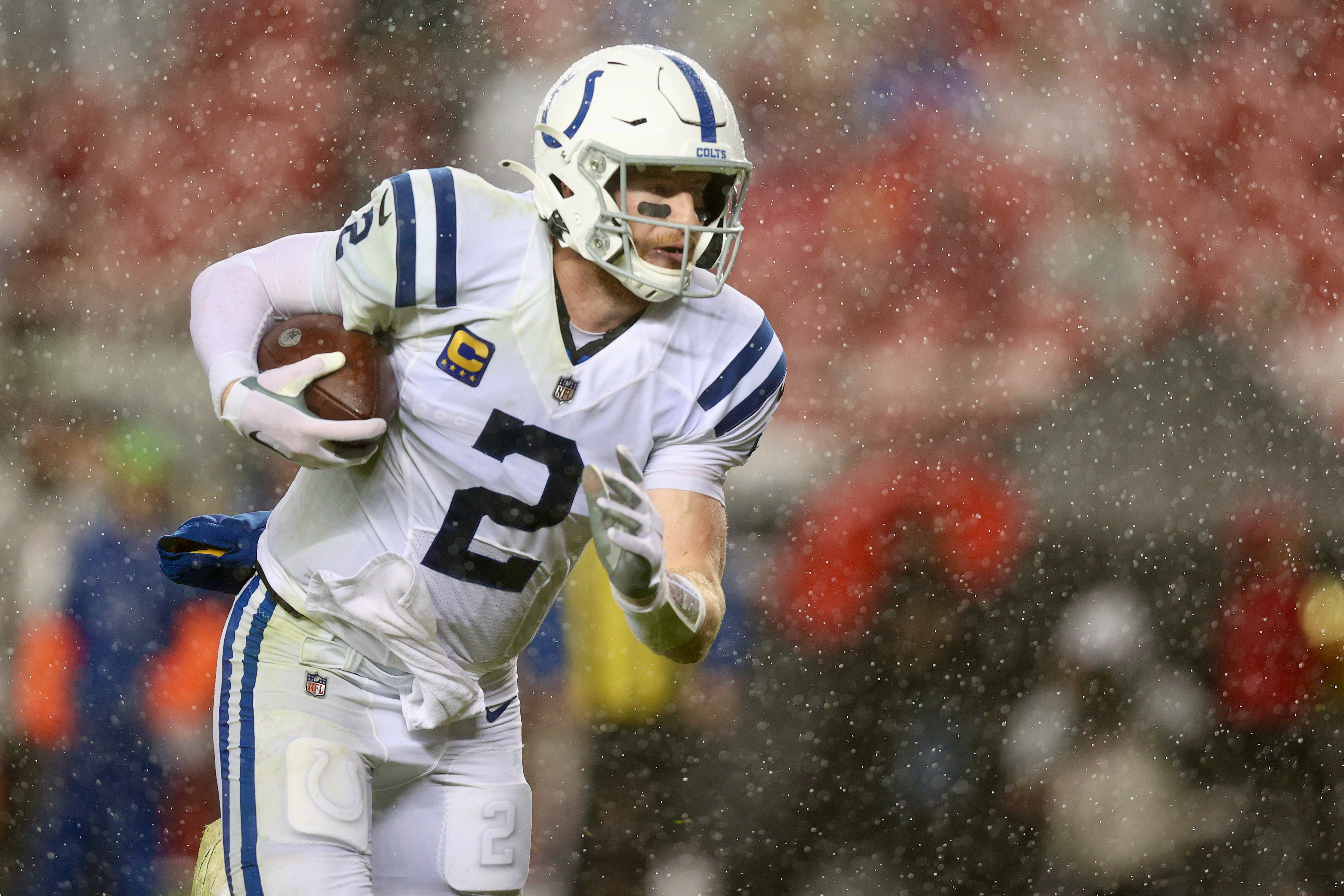 Wentz leads Colts to rain-soaked 30-18 win over 49ers