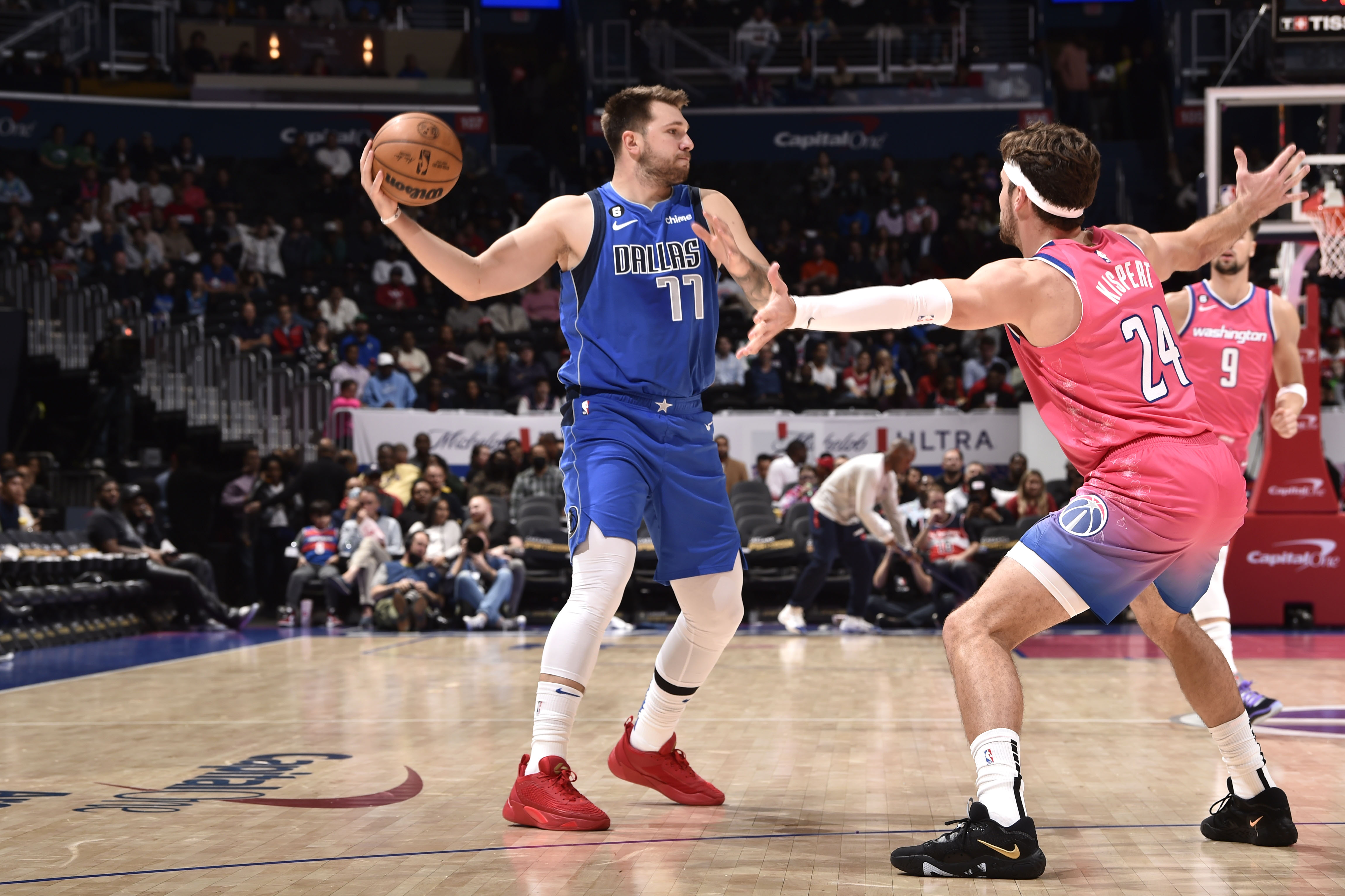 Wizards outlast Doncic and the Mavericks for second straight win