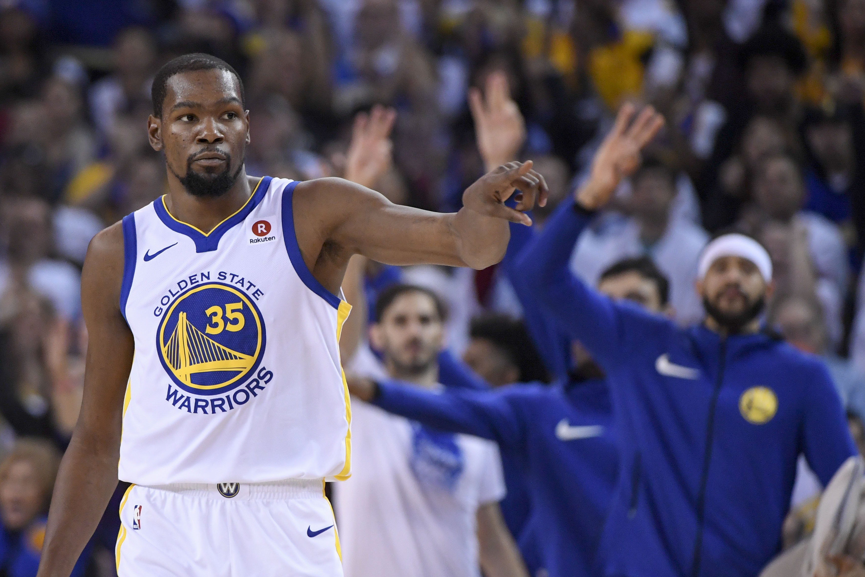 Cleveland Cavaliers vs Golden State Warriors Live Updates Score and Highlights Bleacher Report