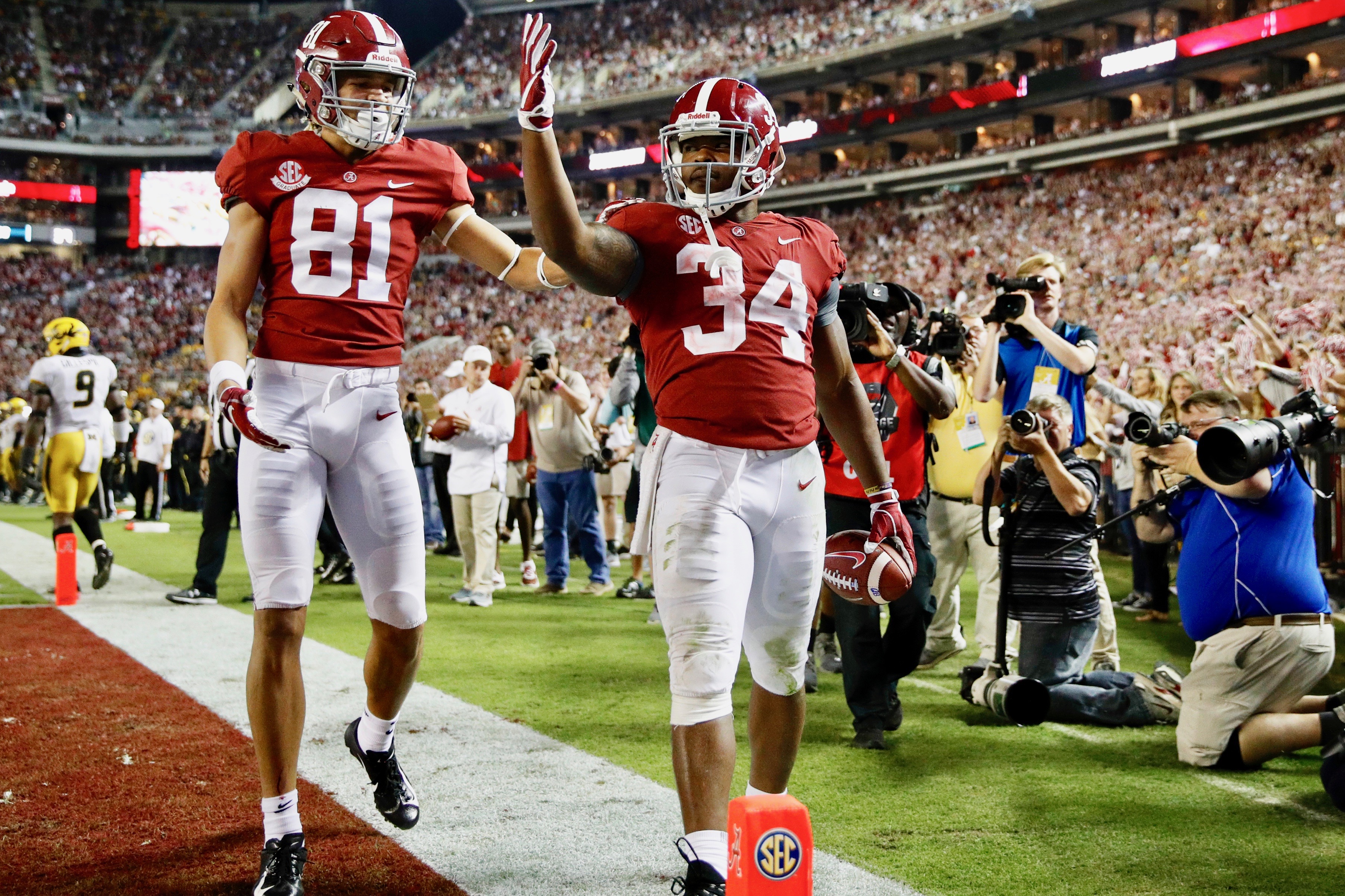 LSU's 5-foot-9 Clyde Edwards-Helaire towered over Alabama