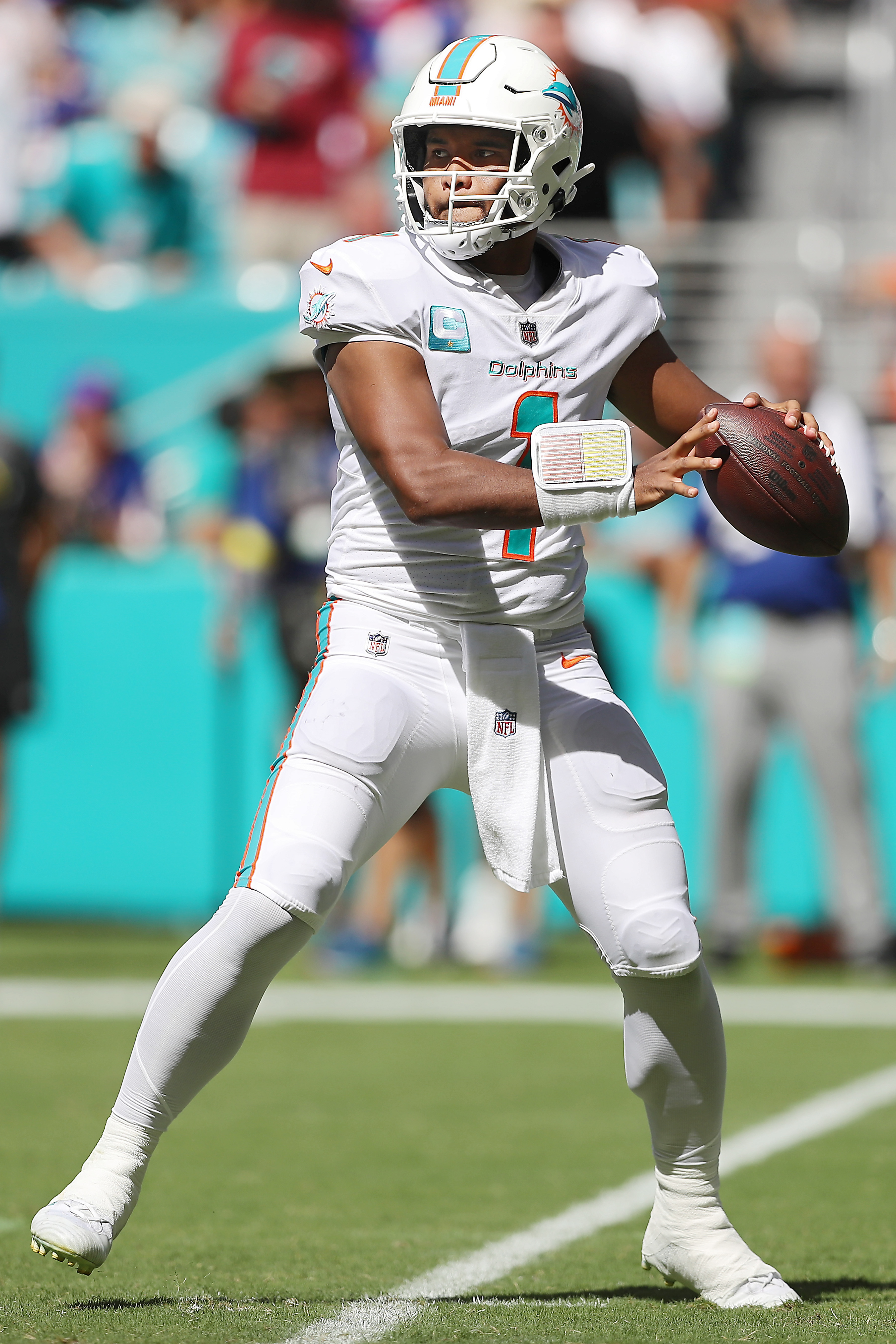 Dolphins vs. Bills score, takeaways: Miami survives Josh Allen-led Buffalo,  'butt punt' to remain undefeated 