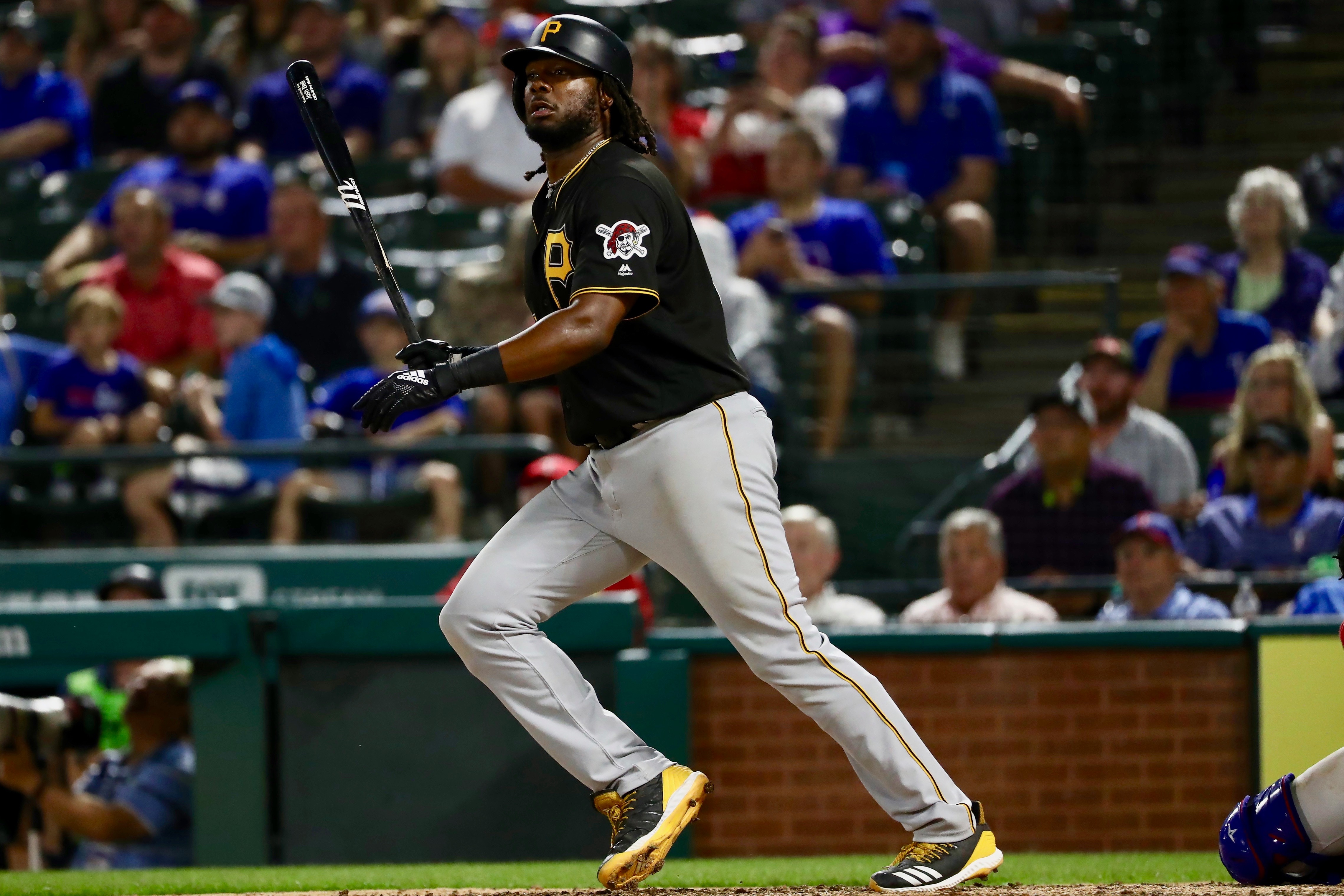Mlb S Biggest Breakout Slugger Josh Bell Is Averaging 427