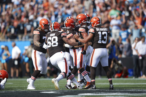 ESPN Cleveland's Tony Grossi caught laughing at Browns kicker