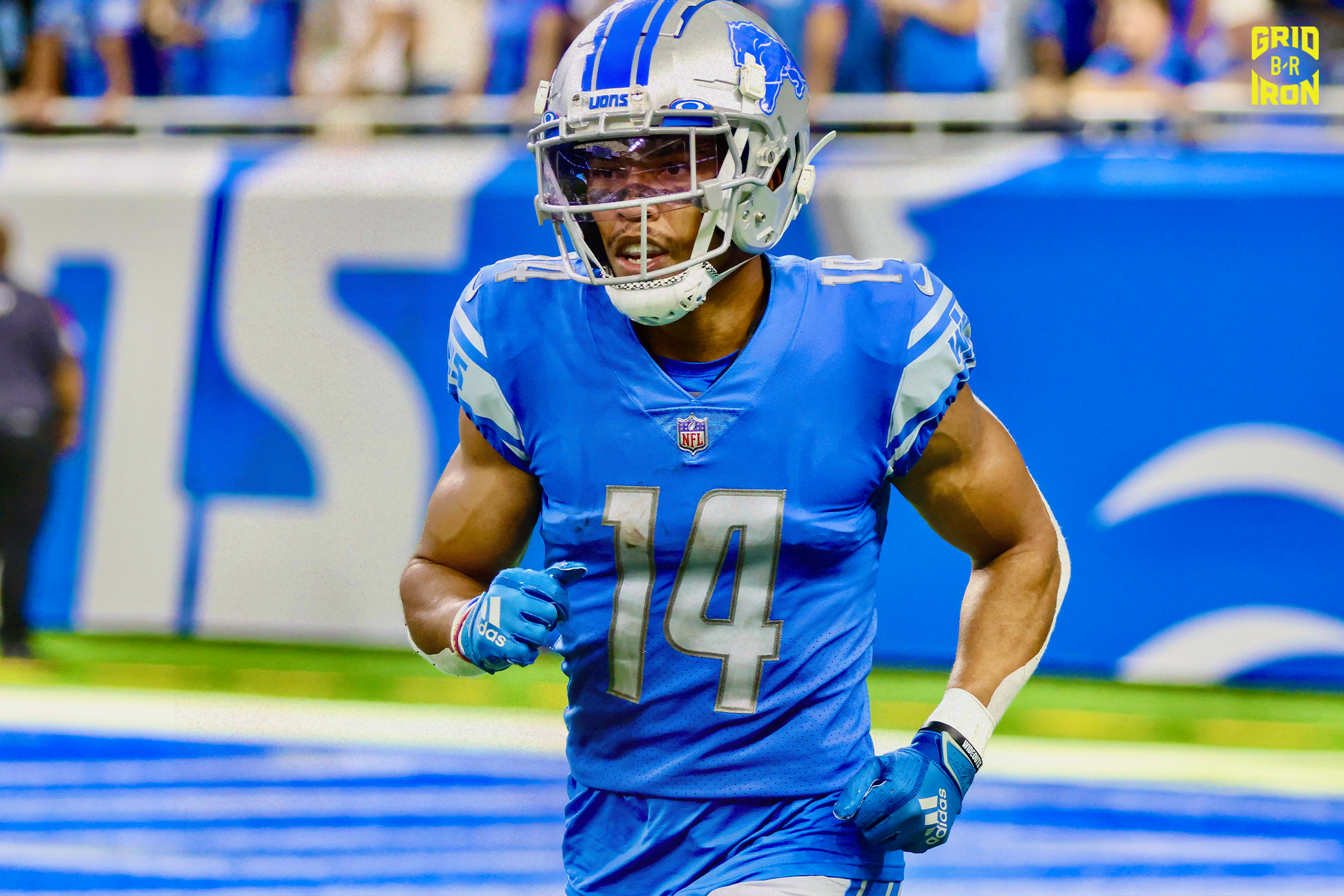 Lions' Saivion Smith exits game in ambulance after gruesome leg injury vs.  Patriots