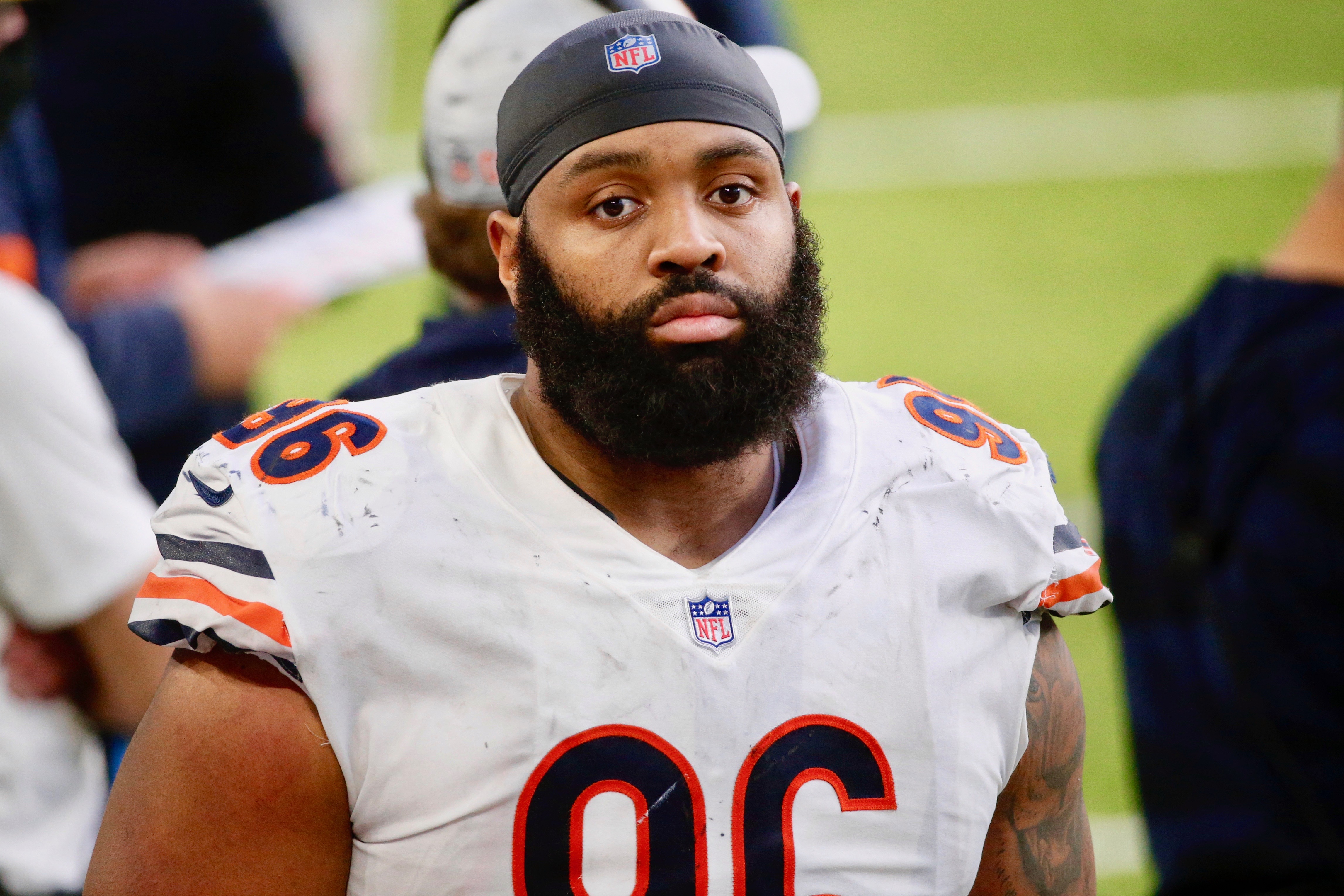 Bucs sign Akiem Hicks to one-year deal worth up to $10M