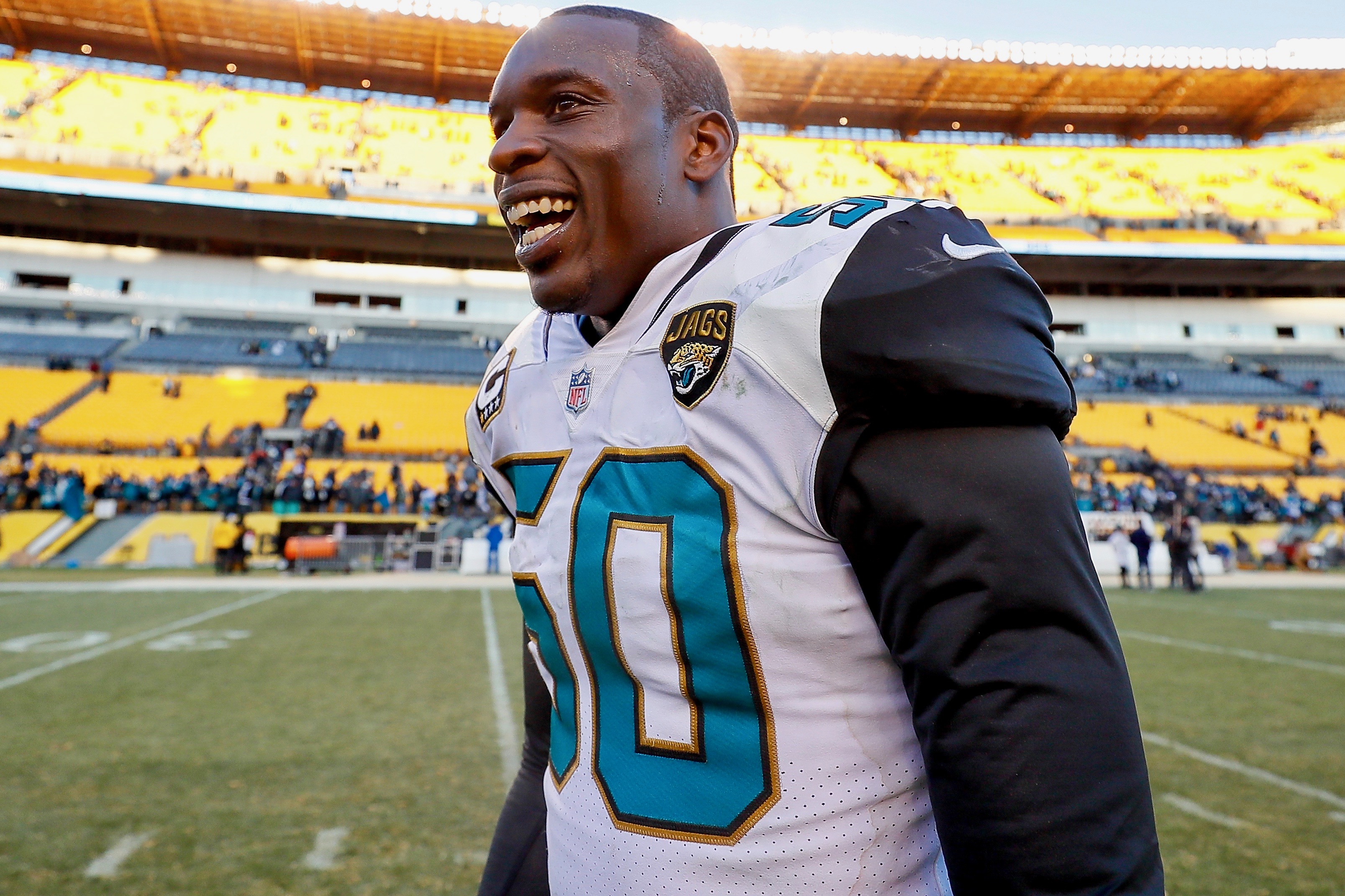 Jacksonville Jaguars LB Telvin Smith fined for taunting Le'Veon Bell 