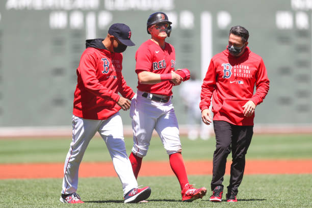 Michael Chavis helps Pirates complete walkoff victory over Reds