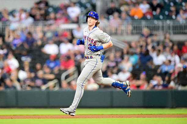 Wright Earns 18th Win, Braves Beat Giants 5-1, Gain on Mets - Bloomberg