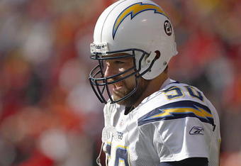 San Diego Chargers running back LaDainian Tomlinson (21) scrambles for  yardage during the Chargers 37-7 victory over the Chiefs at Arrowhead  Stadium in Kansas CIty, Missouri. (Credit Image: © Jacob Paulsen/Southcreek  Global/ZUMApress.com