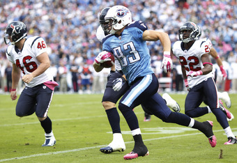 NASHVILLE, TN - OCTOBER 23: Tennessee Titans linebacker Joe