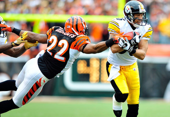 Pittsburgh Steelers wide receiver Emmanuel Sanders (88) points to the  sidelines in the second quarter against the Chicago Bears at Heinz Field in  Pittsburgh on September 22, 2013. UPI/Archie Carpenter Stock Photo - Alamy