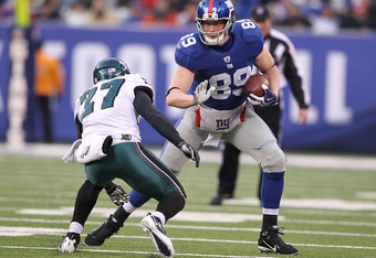 New York Giants tight end Jeremy Shockey (80) catches a pass during  warm-ups before the Giants 24-21 loss to the Tennessee Titans at LP Field  in Nashville, Tennessee on November 26, 2006. (