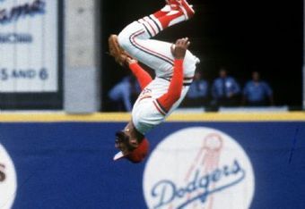 Why is Ozzie Smith considered to be a superior player to Barry