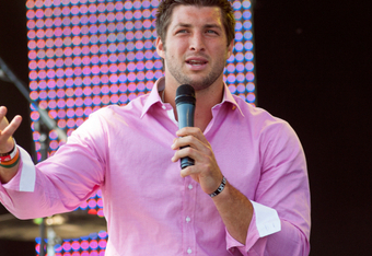 Tim Tebow pokes fun at New York Jets while preaching Easter sermon