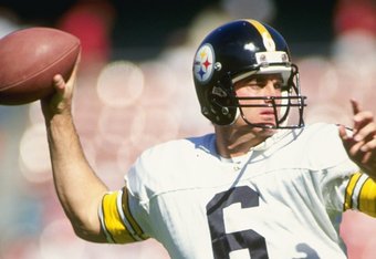 Bubby Brister of the Pittsburgh Steelers throws a pass during a NFL