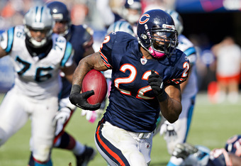 Bears sign Lance Briggs to 1-year extension, Matt Forte hopes he's next 