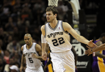 Spurs' Tiago Splitter out 3-5 weeks with sprained shoulder