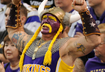 Thousands Of Vikings Fans Have 'Last Call' At Metrodome - CBS Minnesota