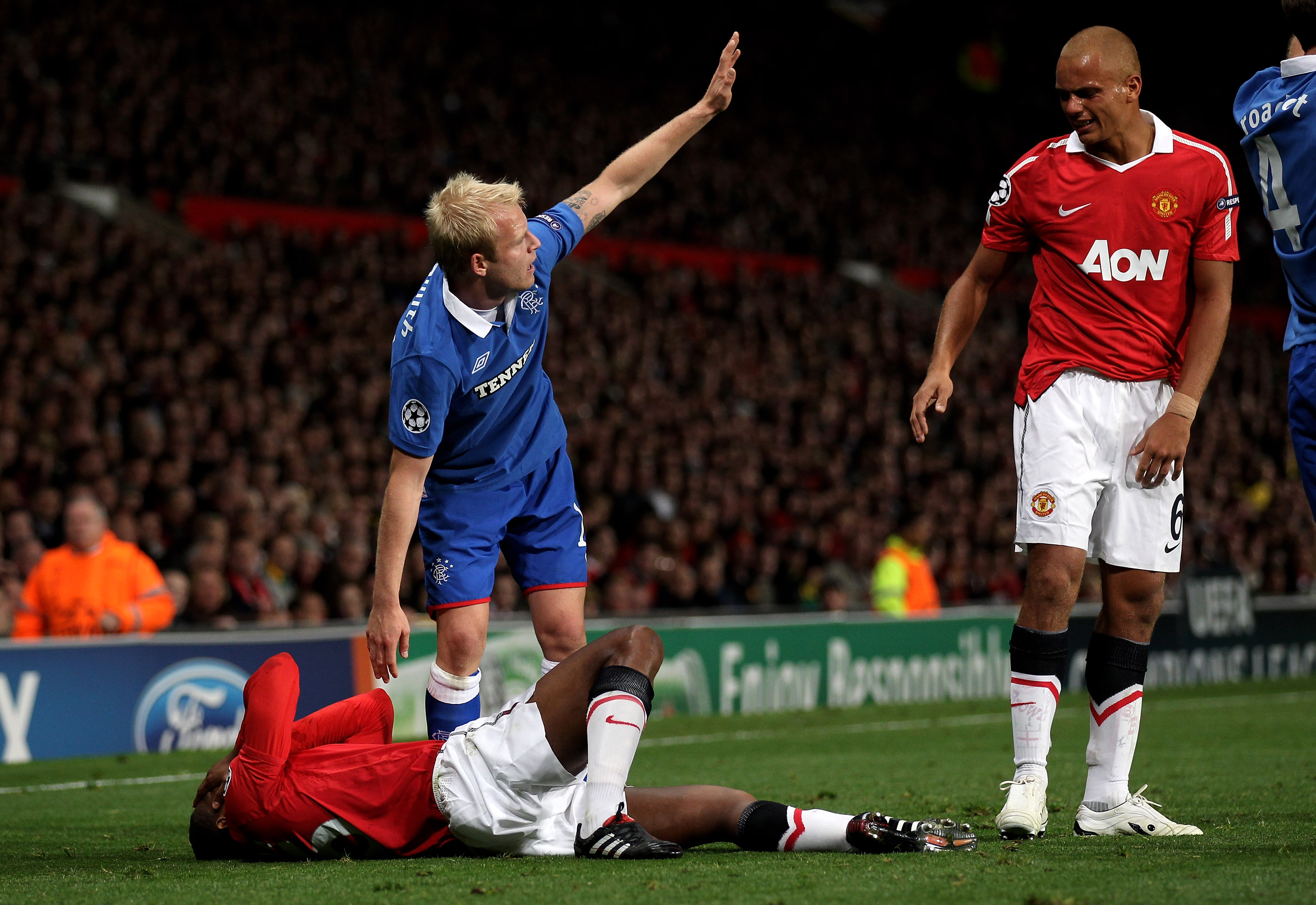 Manchester United V Rangers: Antonio Valencia's Leg Break In Pictures And  Video | Bleacher Report | Latest News, Videos and Highlights