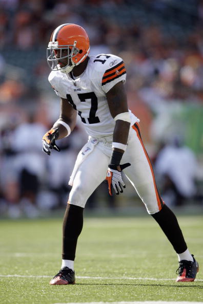 Lawrence Vickers and Joe Jurevicius 1 Browns Training Camp…