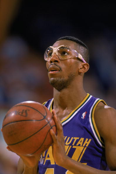 Making a Spectacle: The 10 Best Goggles/Glasses in NBA History ...