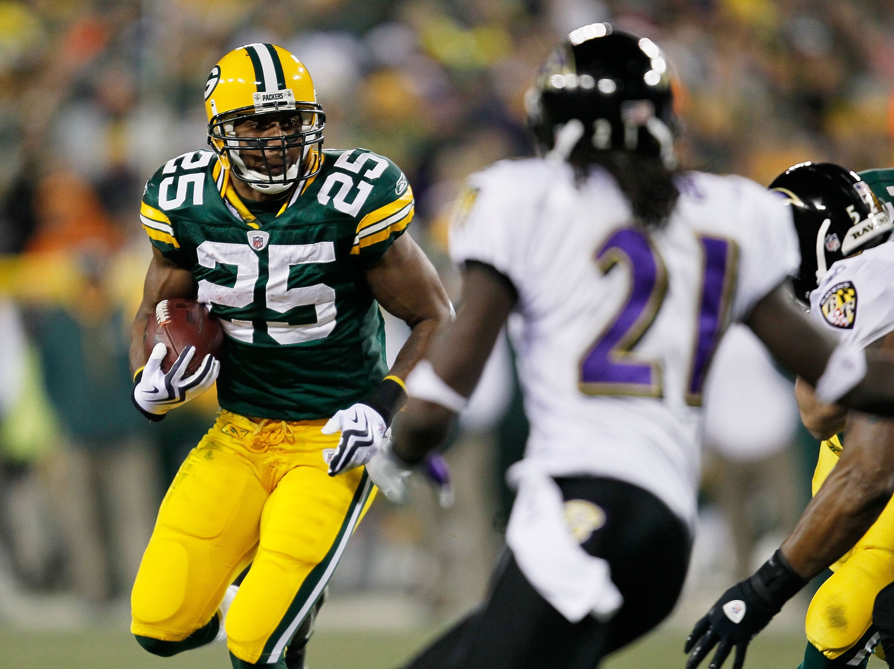 Top 5 Value Fantasy Football Running Backs To Look For in 2010 News