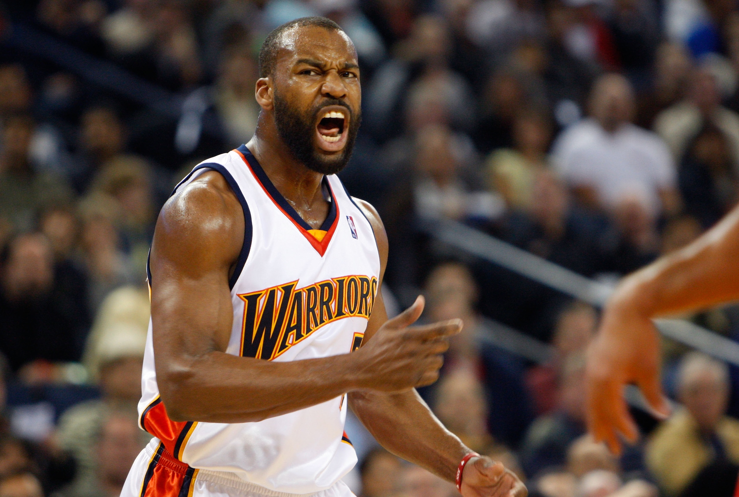OAKLAND, CA - NOVEMBER 29:  Baron Davis #5 of the Golden State Warriors reacts to a call during the first half against the Houston Rockets November 29, 2007 at the Oracle Arena in Oakland, California.  (Photo by Justin Sullivan/Getty Images)
