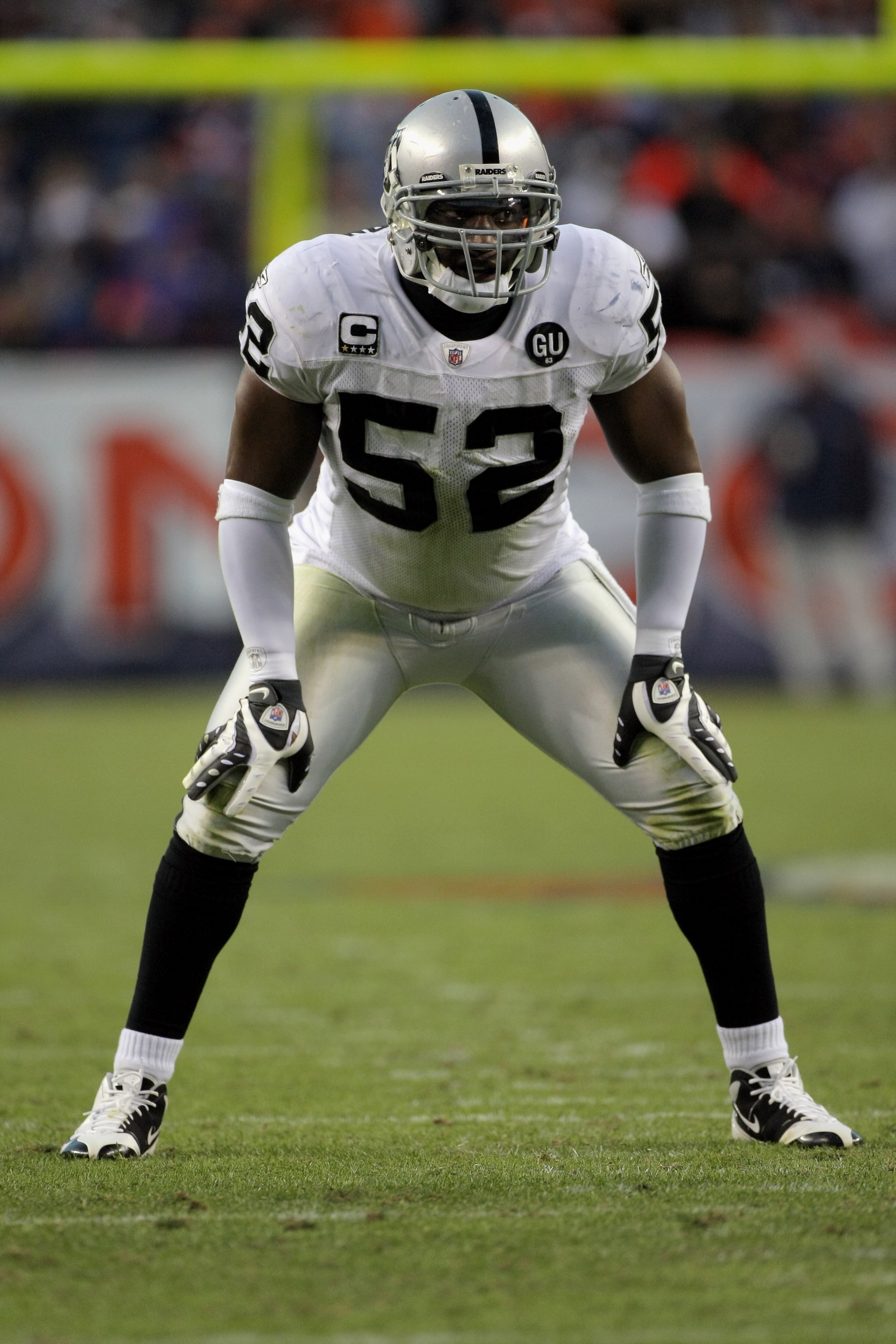 Top 10 Middle Linebackers for the 2010 NFL Season News, Scores