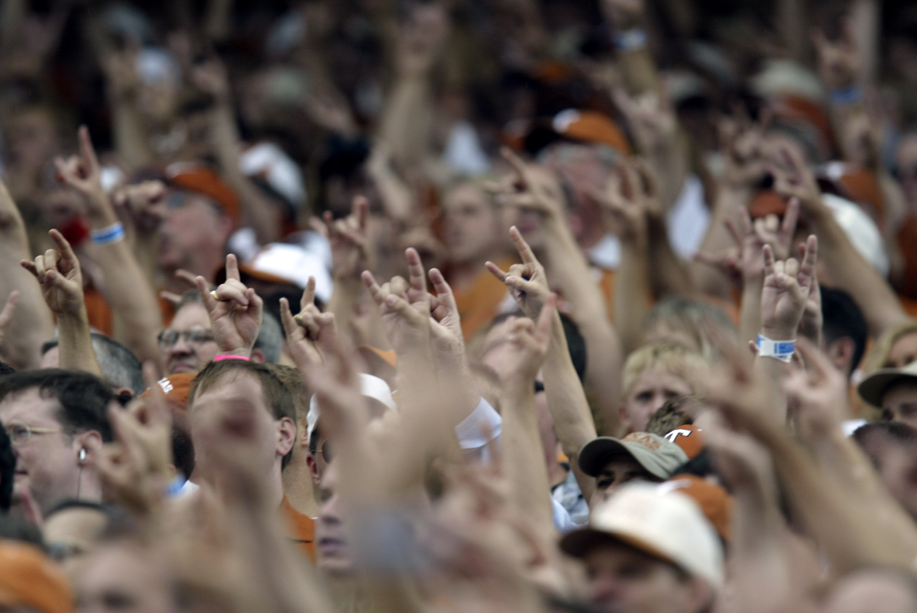 getting-rowdy-the-ten-best-college-football-fan-bases-in-the-country