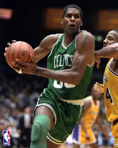 https://cdn.bleacherreport.net/images_root/slides/photos/000/240/456/robertparish_original.jpg?1275113544