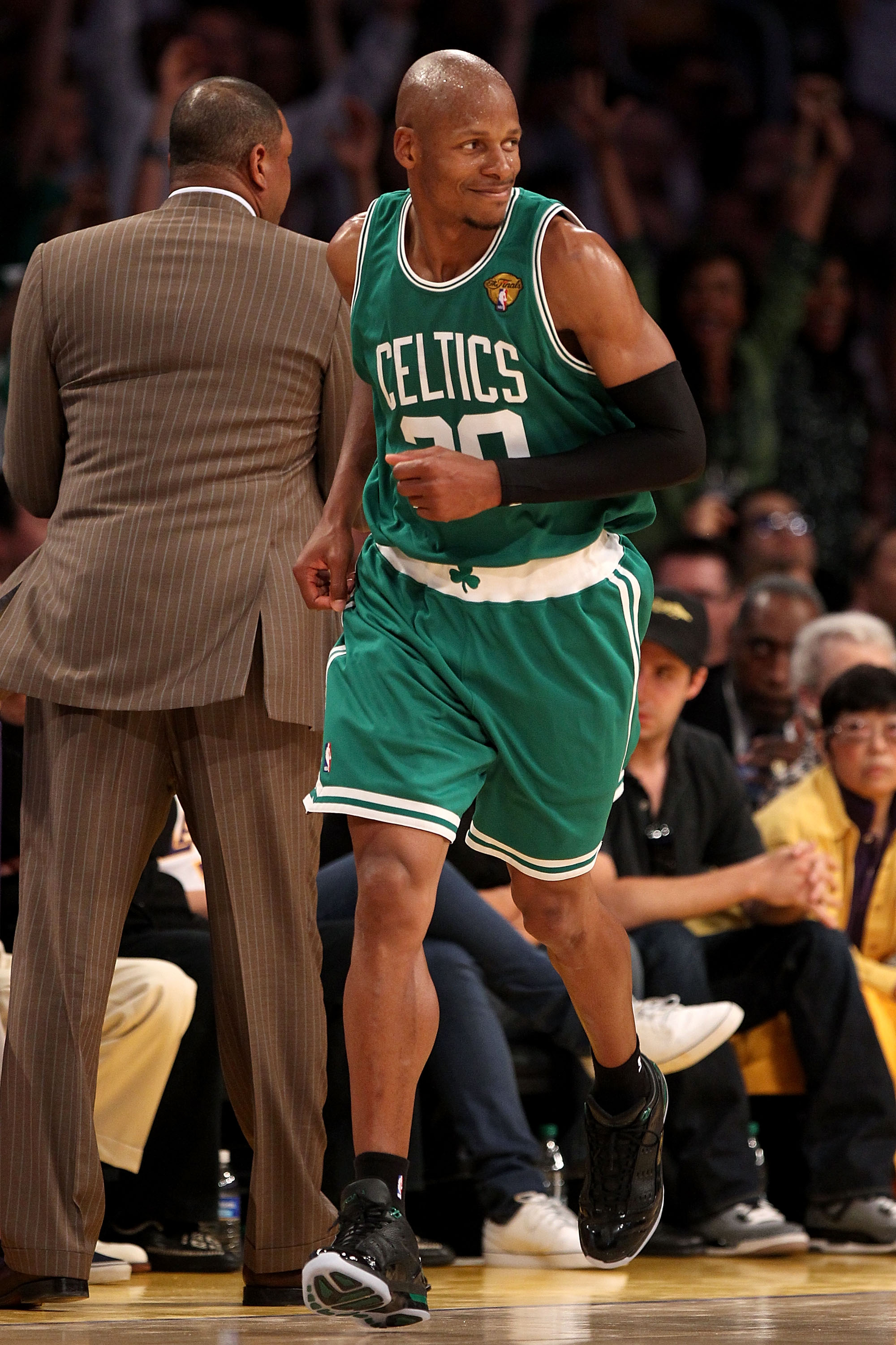 2010 NBA Finals: Lakers And Celtics Trading Punches | Bleacher Report ...