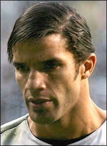2010 World Cup England Goalkeeper David James Top 10 Hairstyles Bleacher Report Latest News Videos And Highlights