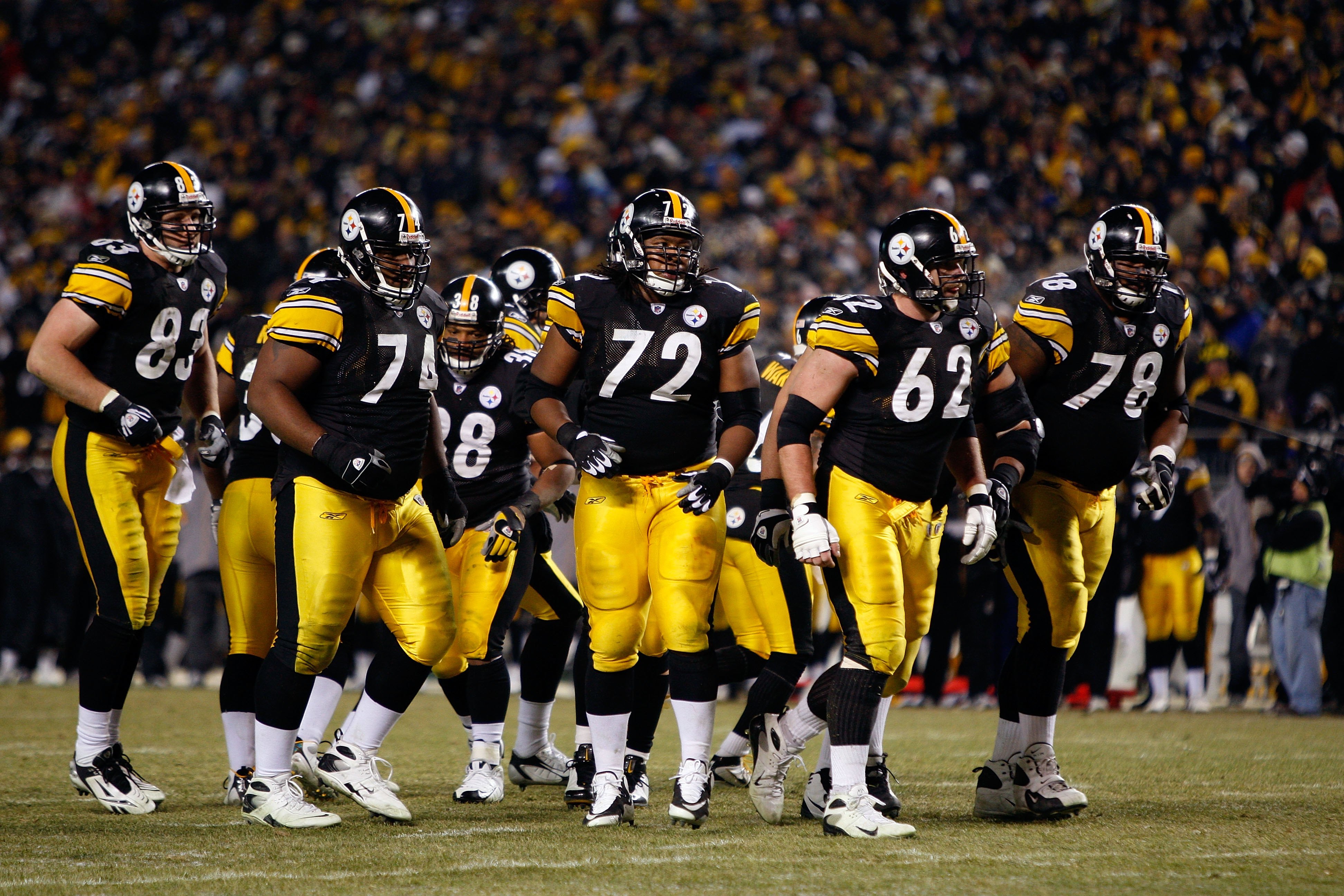 Steelers debut new, safer helmets for off-season training