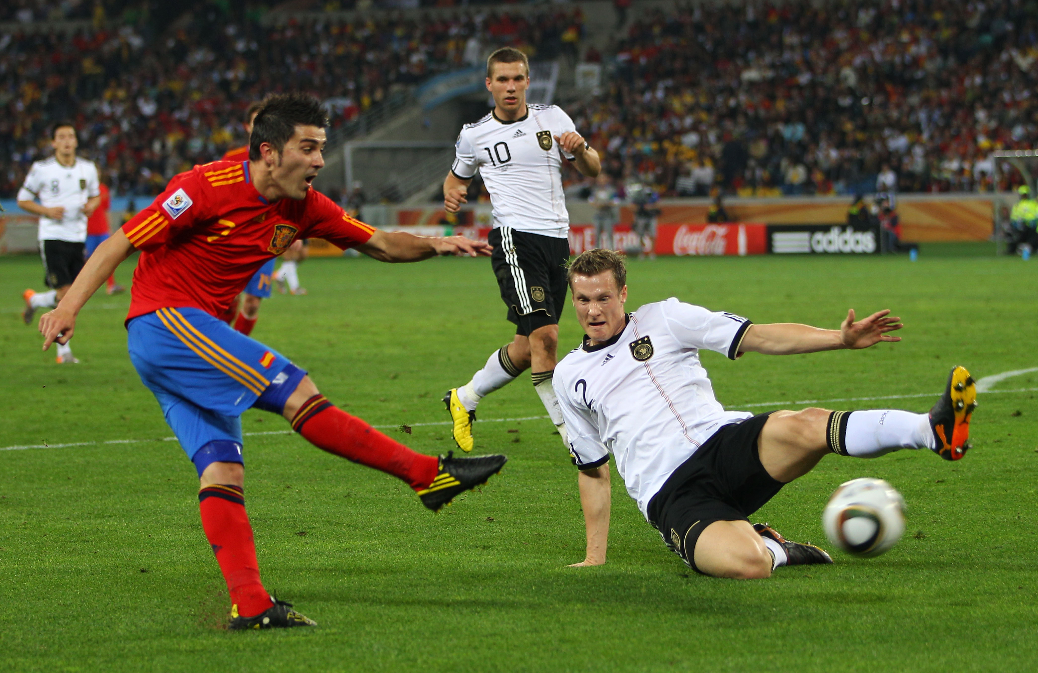 The Best 11 of the 2010 World Cup and Their 11 Subs