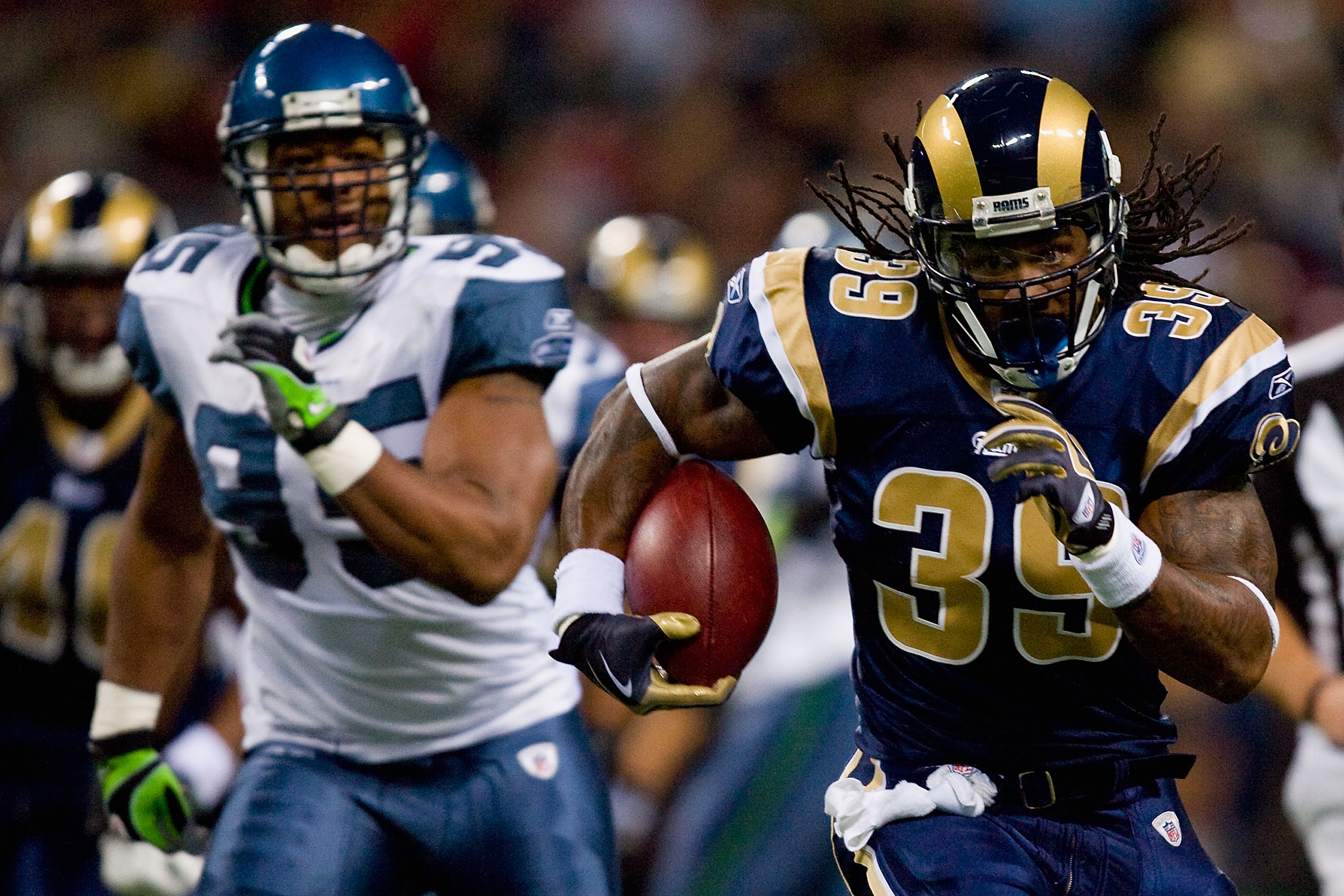 Power Ranking The 10 Best Running Backs In The NFL For 2010 | Bleacher ...