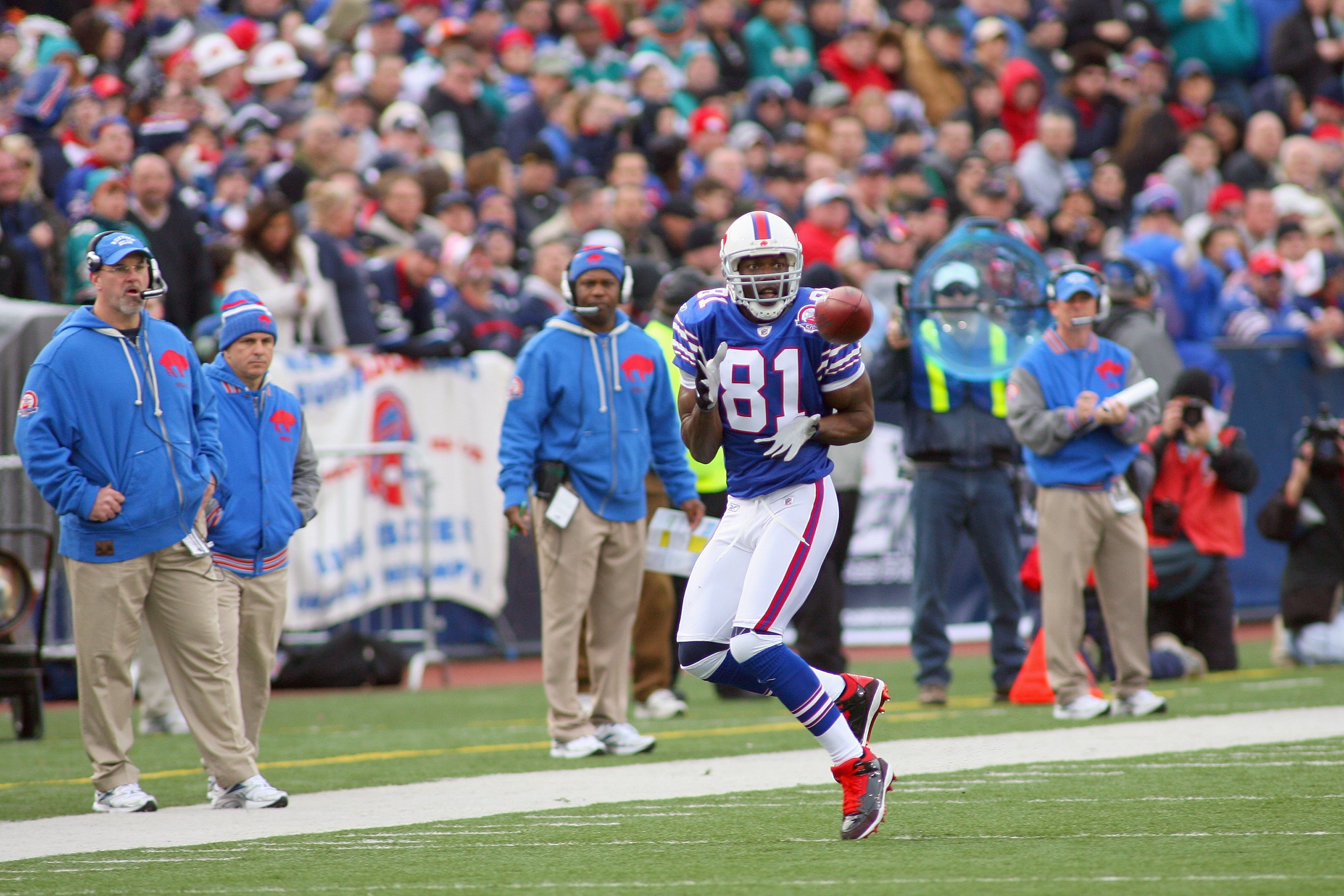 03 August 2009: Buffalo Bills wide reciever Terrell Owens run