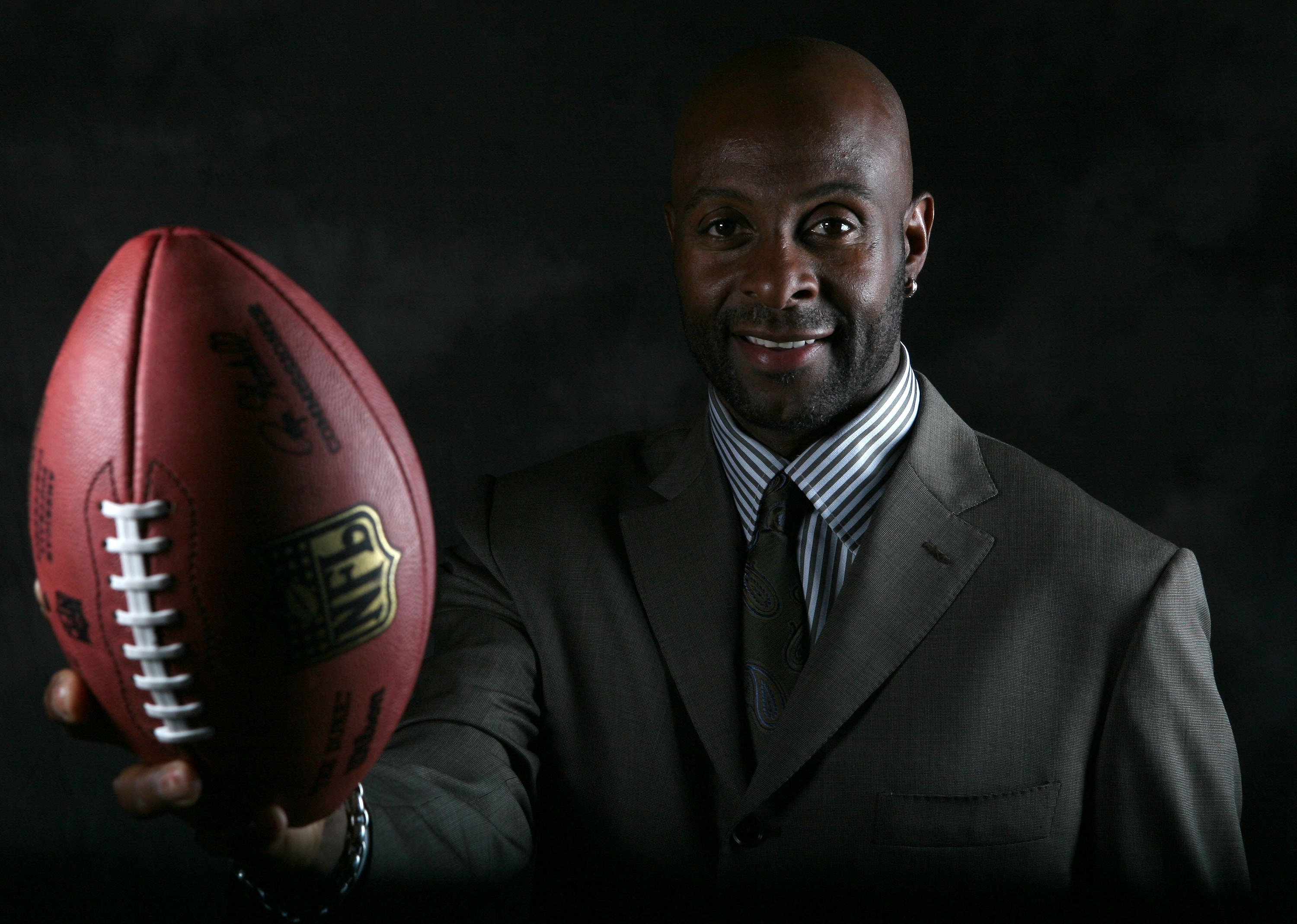 MENLO PARK, CA - OCTOBER 08:  Former NFL player Jerry Rice poses for a portrait at Sharon Heights Golf Club on September 8, 2007 in Menlo Park, California.  (Photo by Jed Jacobsohn/Getty Images)